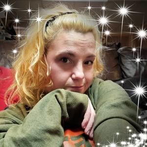 Meet your Posher, Courtney